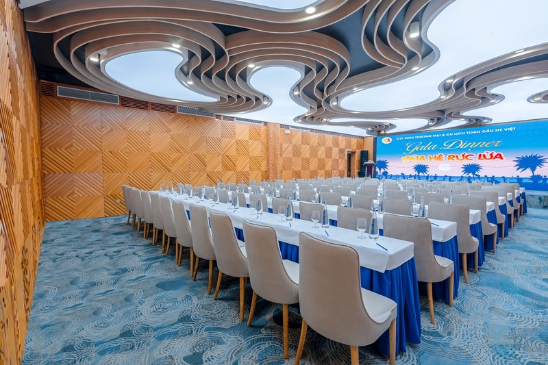 địa điểm tổ chức tiệc cuối năm hạ long