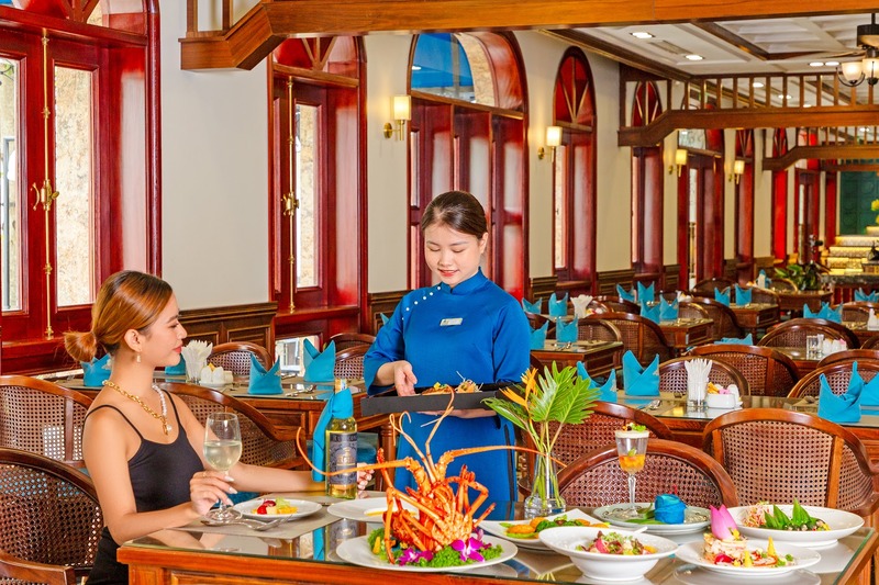 địa điểm tổ chức tiệc cuối năm hạ long