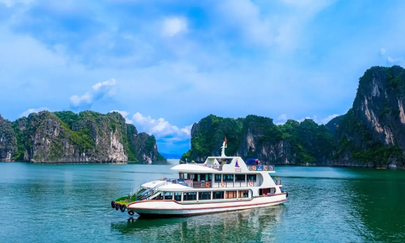 khám phá Hạ Long mùa xuân